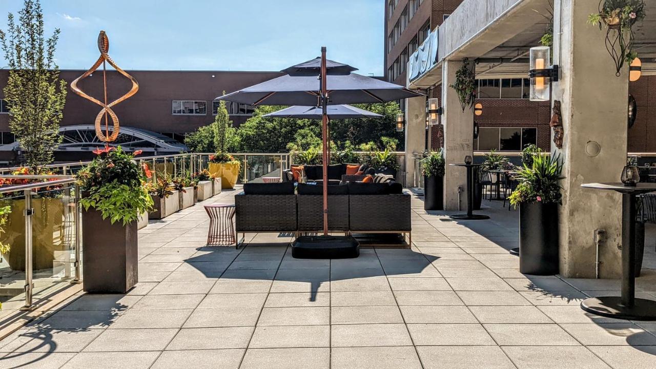 Holiday Inn Lancaster By Ihg Exterior foto