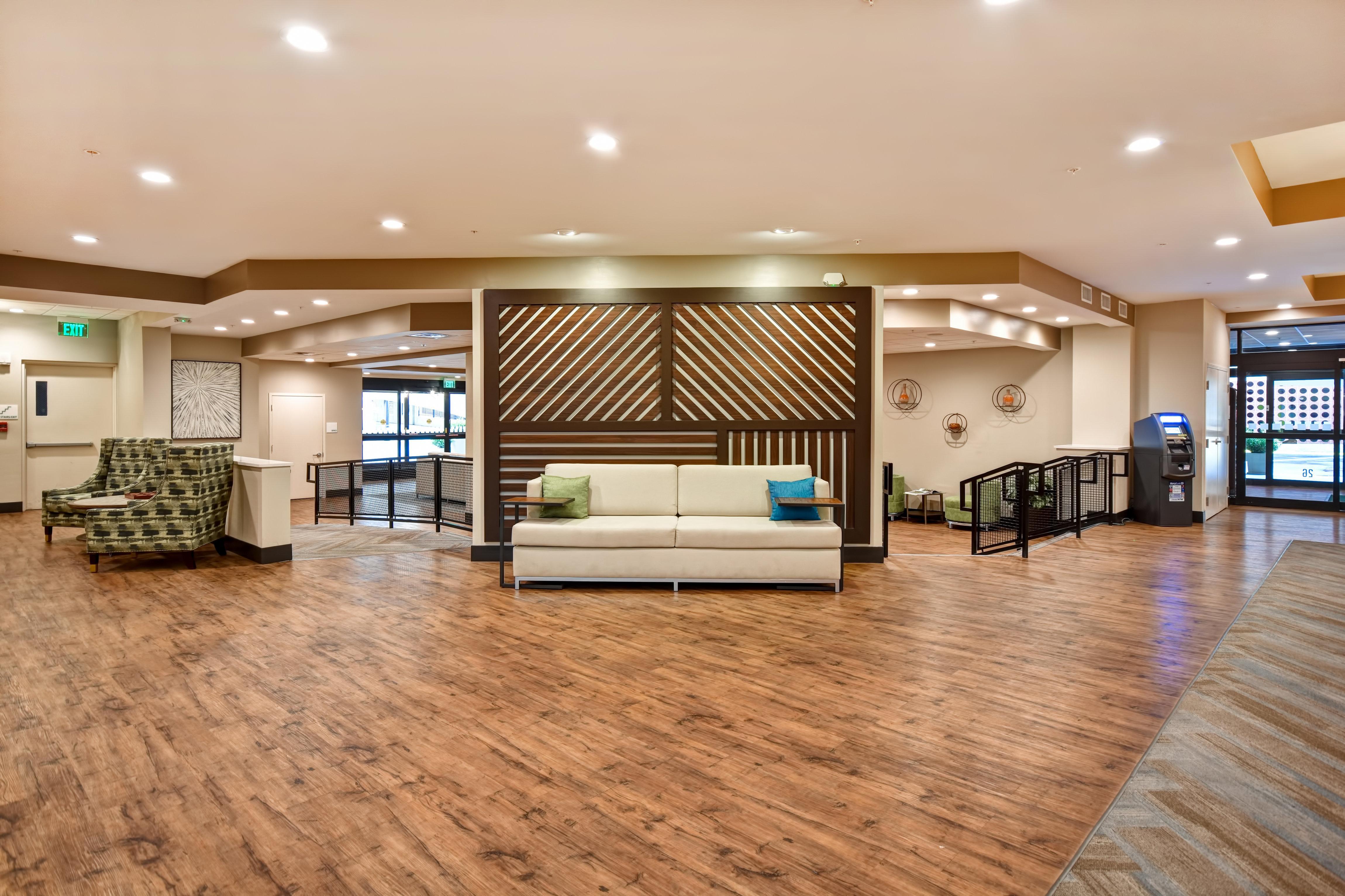 Holiday Inn Lancaster By Ihg Exterior foto